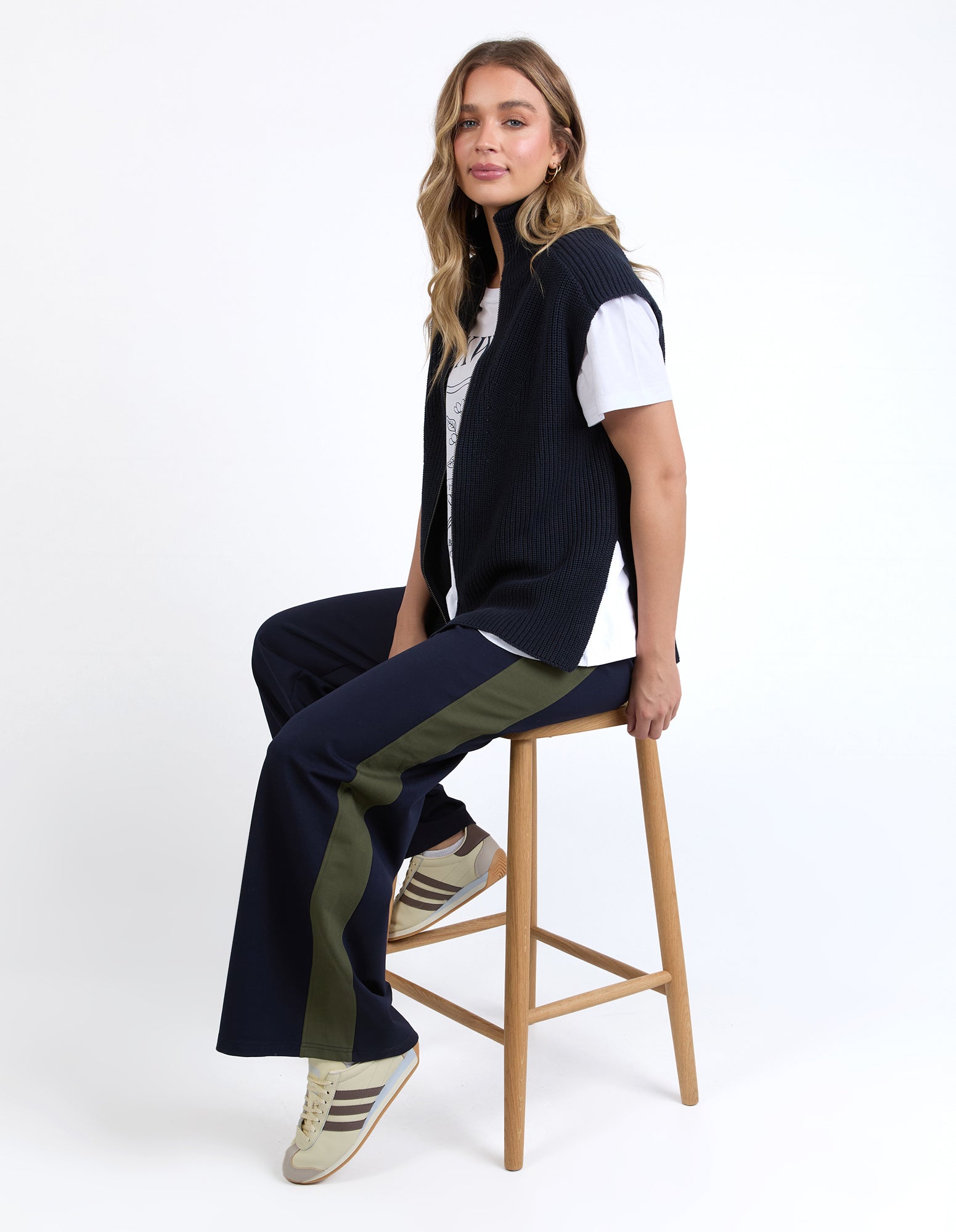 5554117.NAVY_6_1743027867000