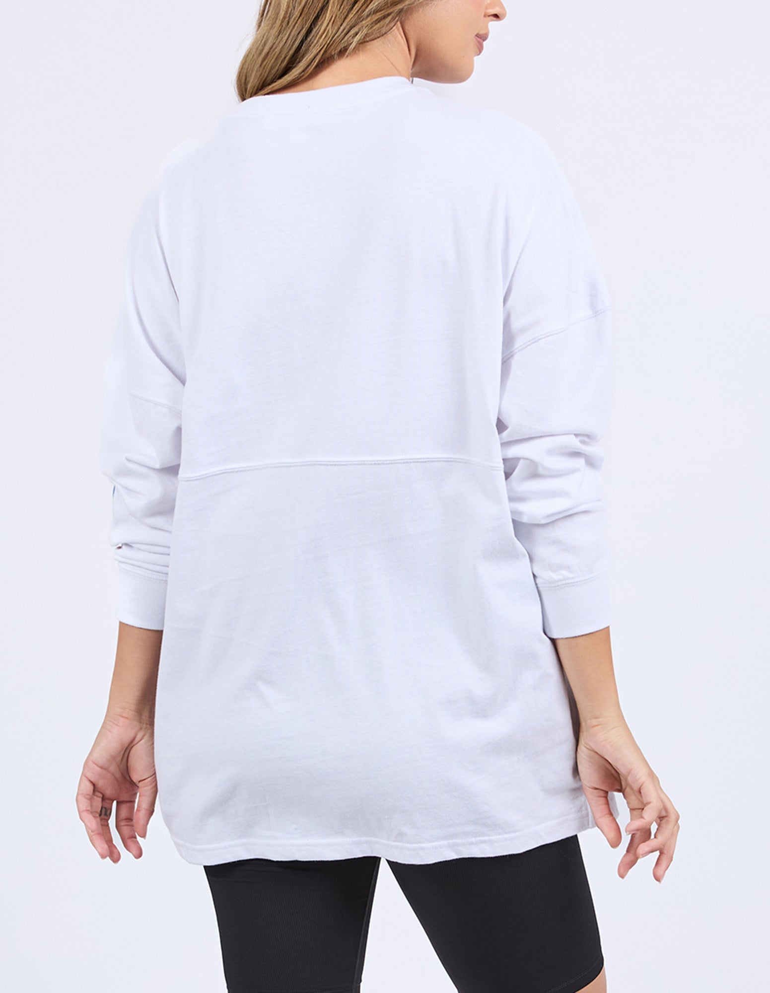 5563120.WHT_3_1751513935000