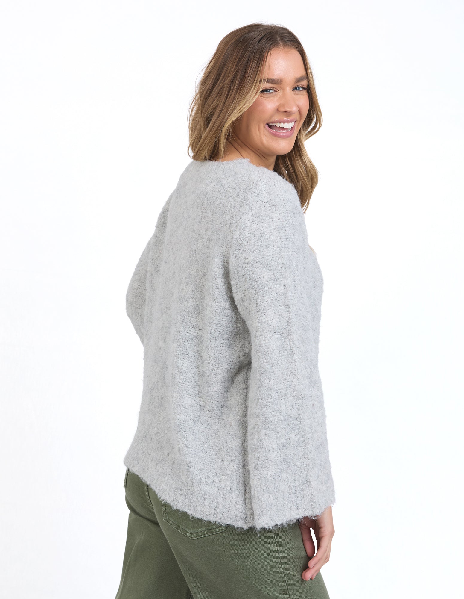 5554005.GRY_3_1743027811000