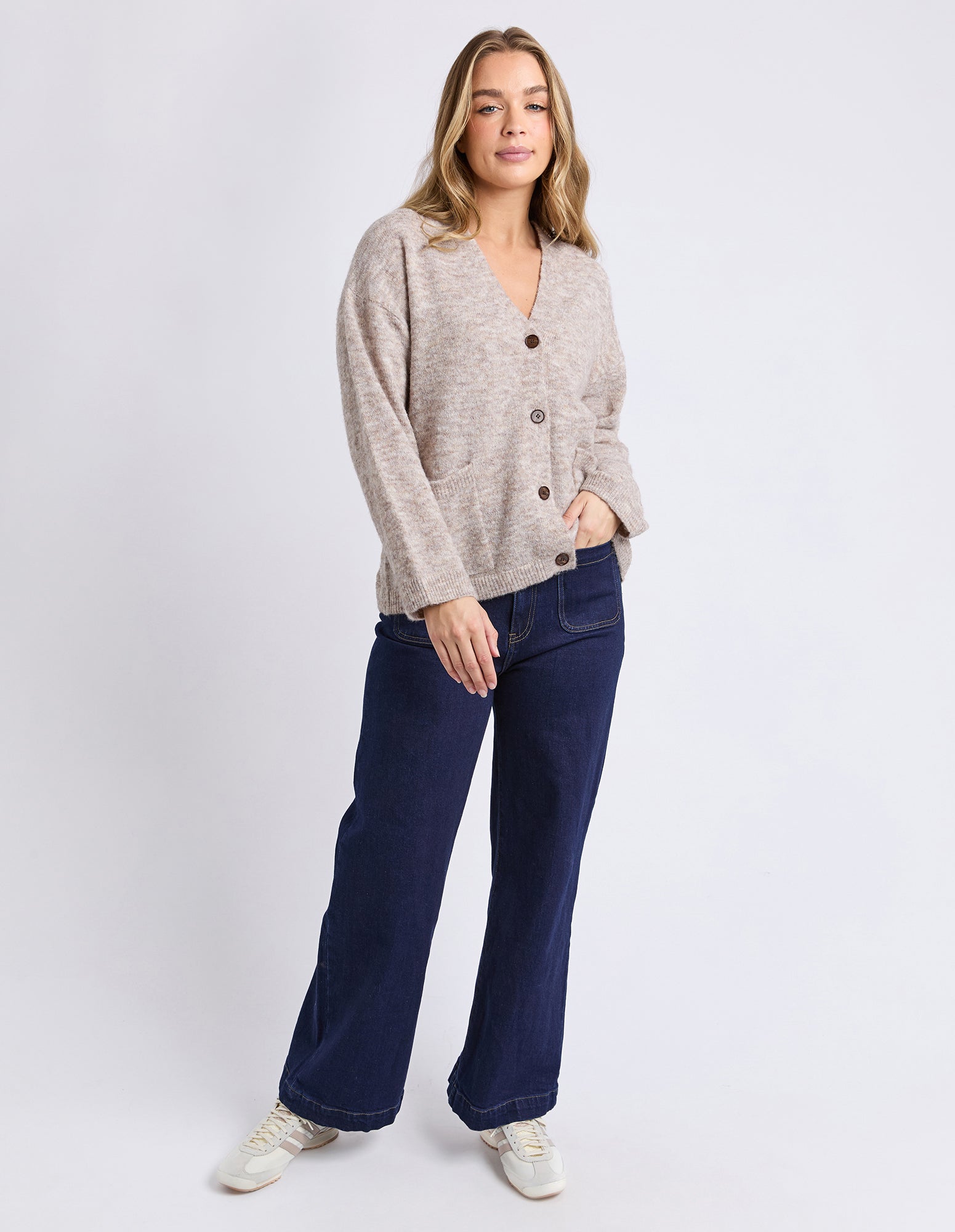 Emarie Cardi Oatmeal – Foxwood Clothing