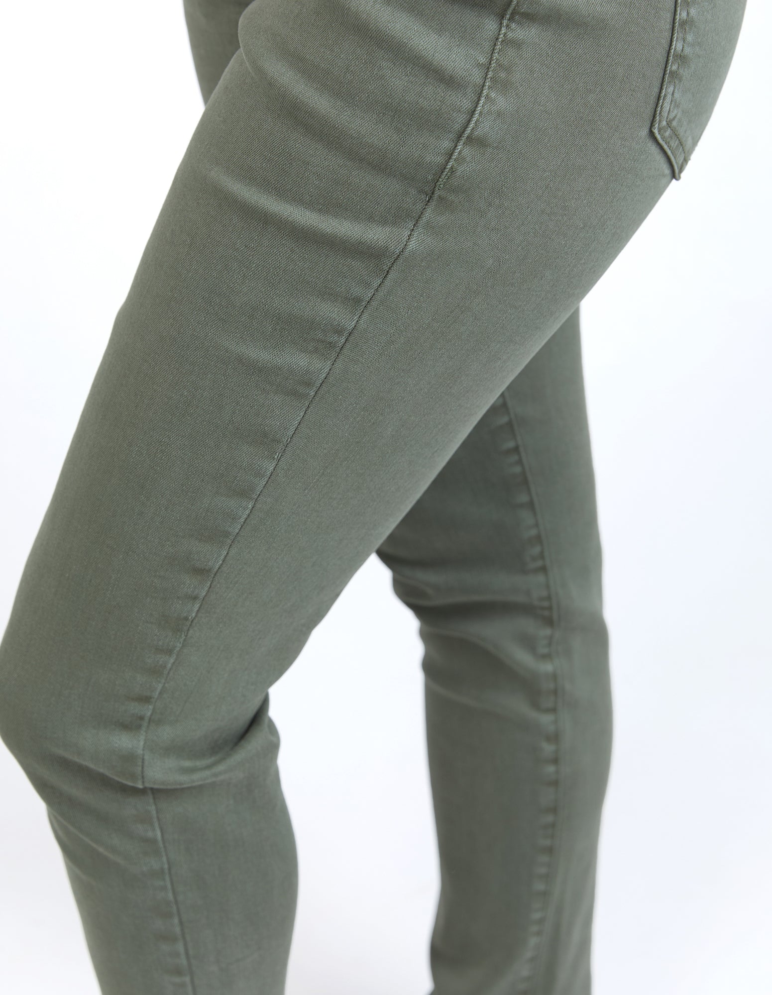 55D0215.KHAK_5_1747373144000