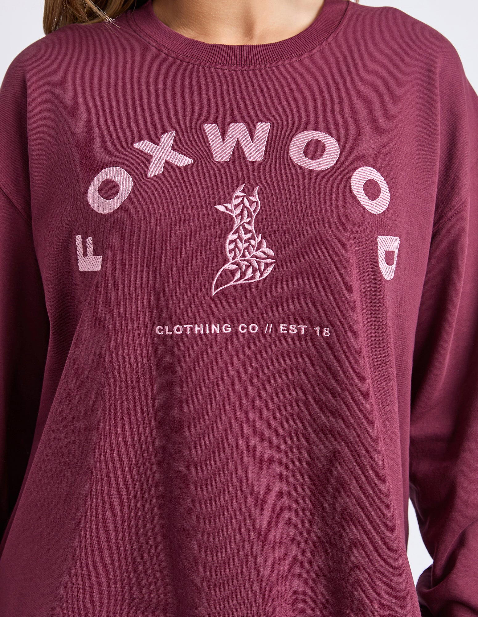 Effortless Contrast Crew Windsor Wine – Foxwood Clothing